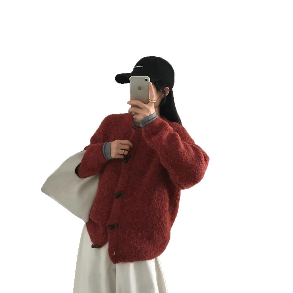 Japanese Style Soft Lamb Toggle Sweater - Women's Thickened, Cute, Comfortable Coat for Autumn 2025, White.