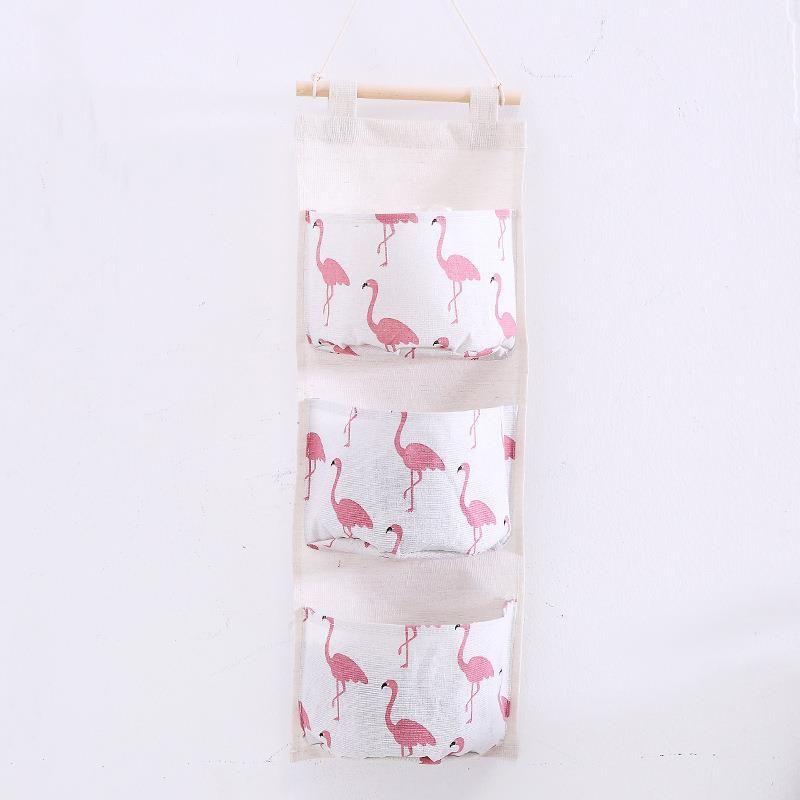 

Свежий хлопок и лен Трехсложная подвесная сумка для хранения за дверью Подвесная сумка для хранения Общежитие Стена Разное Многофункциональная сумка для хранения White Flamingo