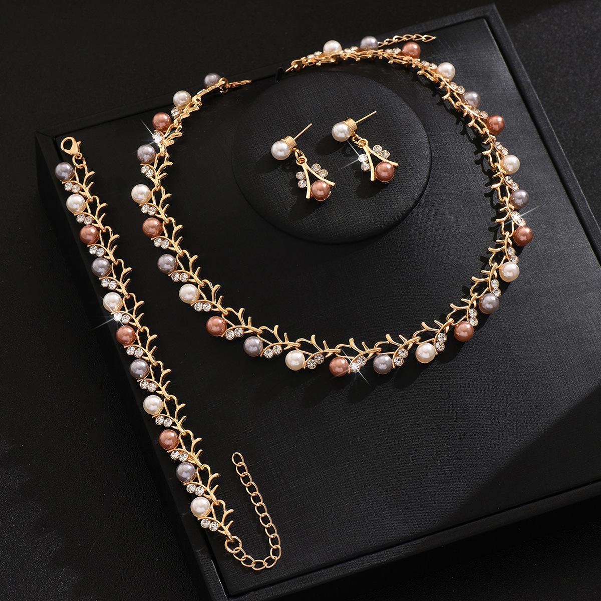 

Легкое роскошное жемчужное ожерелье, серьги, браслет, ретро-темперамент, премиум-ожерелье на ключицу