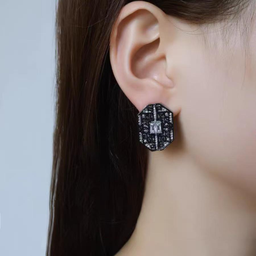 Chinese Style Multi-Treasure Pavilion Detachable Enamel Earrings for Women - Luxurious, Exquisite, and Fashionable