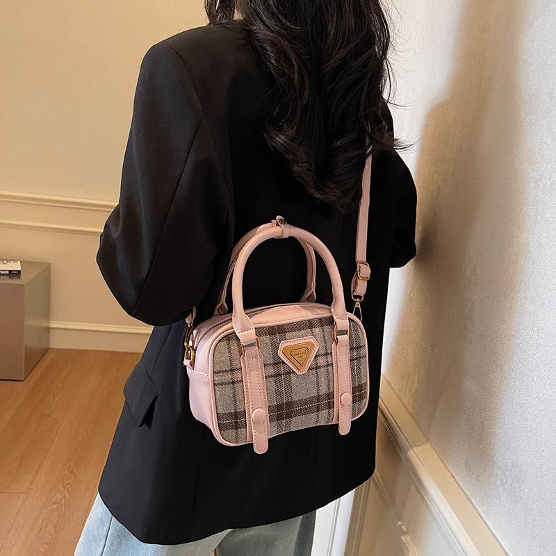 Temperament small fragrant style fashion plaid pu cloth shoulder bag handbag winter high sense messenger women's bag new