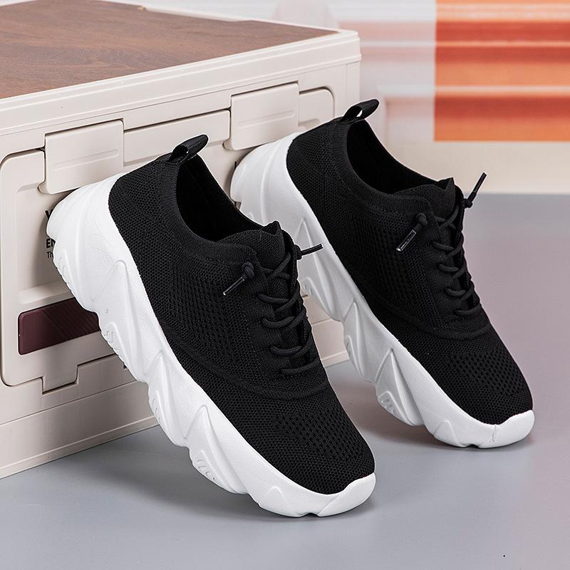 Large size classic casual shoes couple sports running shoes fly-woven mesh breathable shoes light shoes