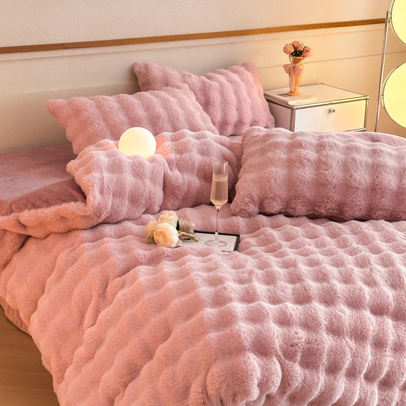 

Плюшевый комплект из четырех предметов для кровати, Плюшевая утолщенная двусторонняя молочная плюшевая тепловая простыня, Пододеяльник, Наволочка Набор из трех предметов 2.0m bed