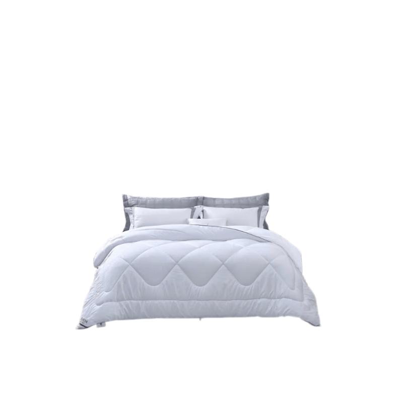FUANNA Comfort All-Season Quilt