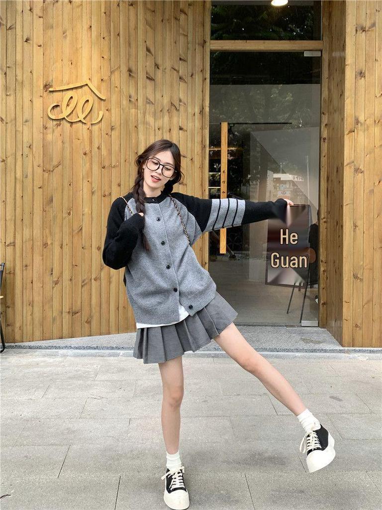 Women's Retro Color Block Knitted Cardigan - Autumn/Winter Slim Fit, Long-Sleeve Sweater