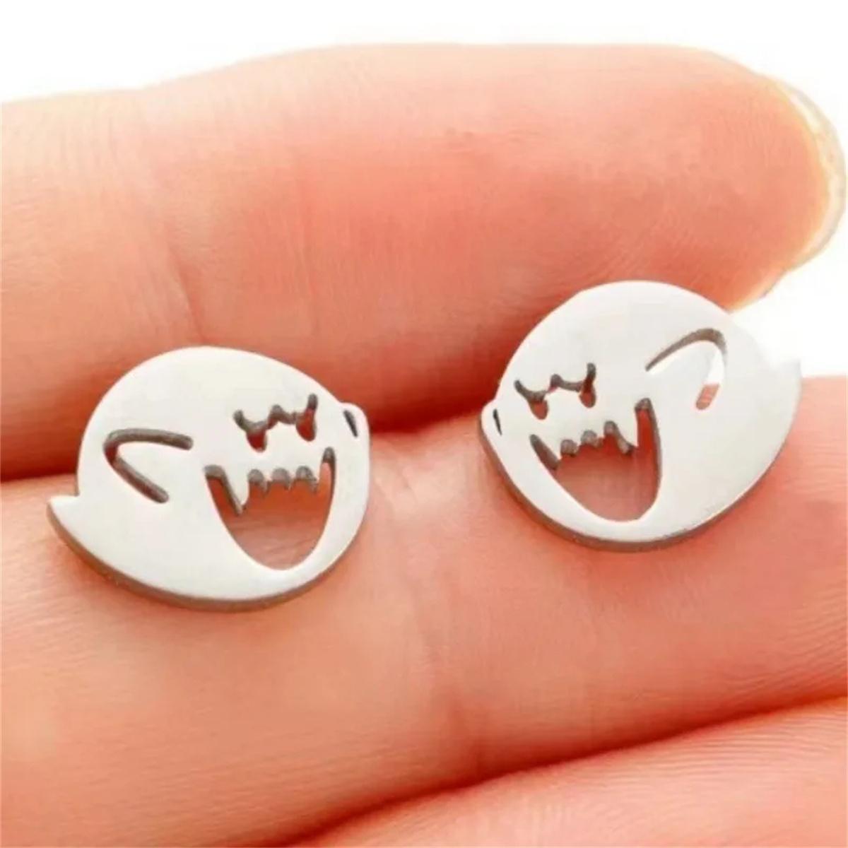 2Pcs Fashion Stainless Steel Cartoon Monster Ear Studs Hypoallergenic Cartilage Conch Piercing Jewelry Gift for Women