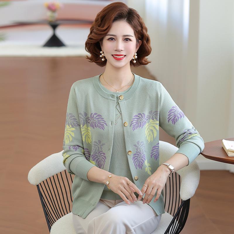 

Elegant Spring 2026 Knit Cardigan & Short-Sleeve T-Shirt Set for Middle-Aged Women XL (105-120 jin) зелений