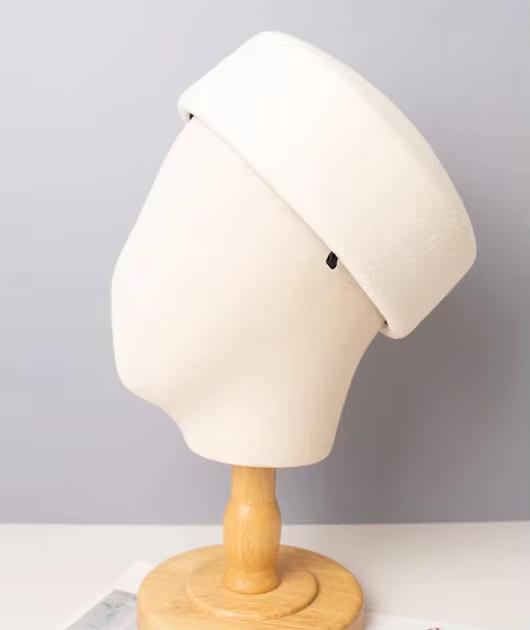 Autumn Winter Women'S Hard Top Beret Hat White Black Wool Felt Pillbox Hat Fashion Retro Fascinating Hostess Formal Designer Cap