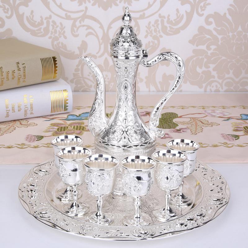 Palace Style Wine Set Metal Hip Flask Wine Glass 8-piece Set Wedding Drinkware Wine Glass Set Shot Glasses Sets Exquisite Gift