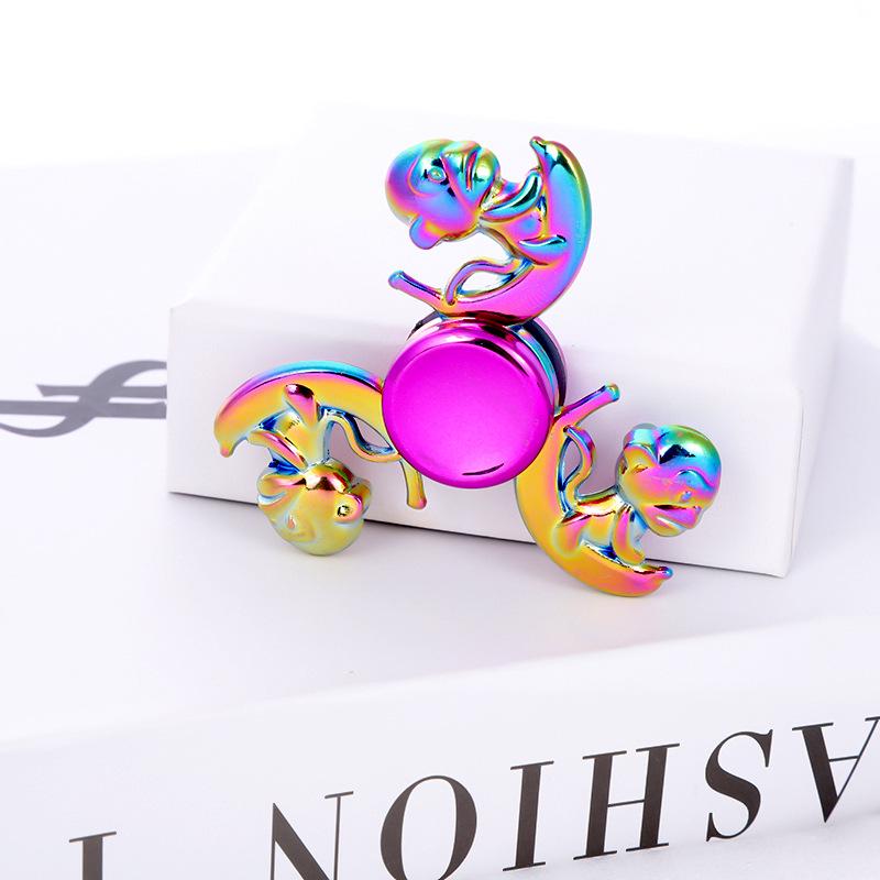 Metallischer Fidget Spinner mit landschaftlichem Motiv: Beliebtes Promi-Straßenmarkt-Dekompressionsspielzeug