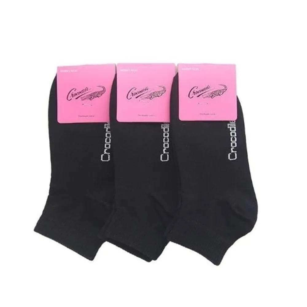 3 Pairs of Black Crocodile Women s Plain Ankle Socks