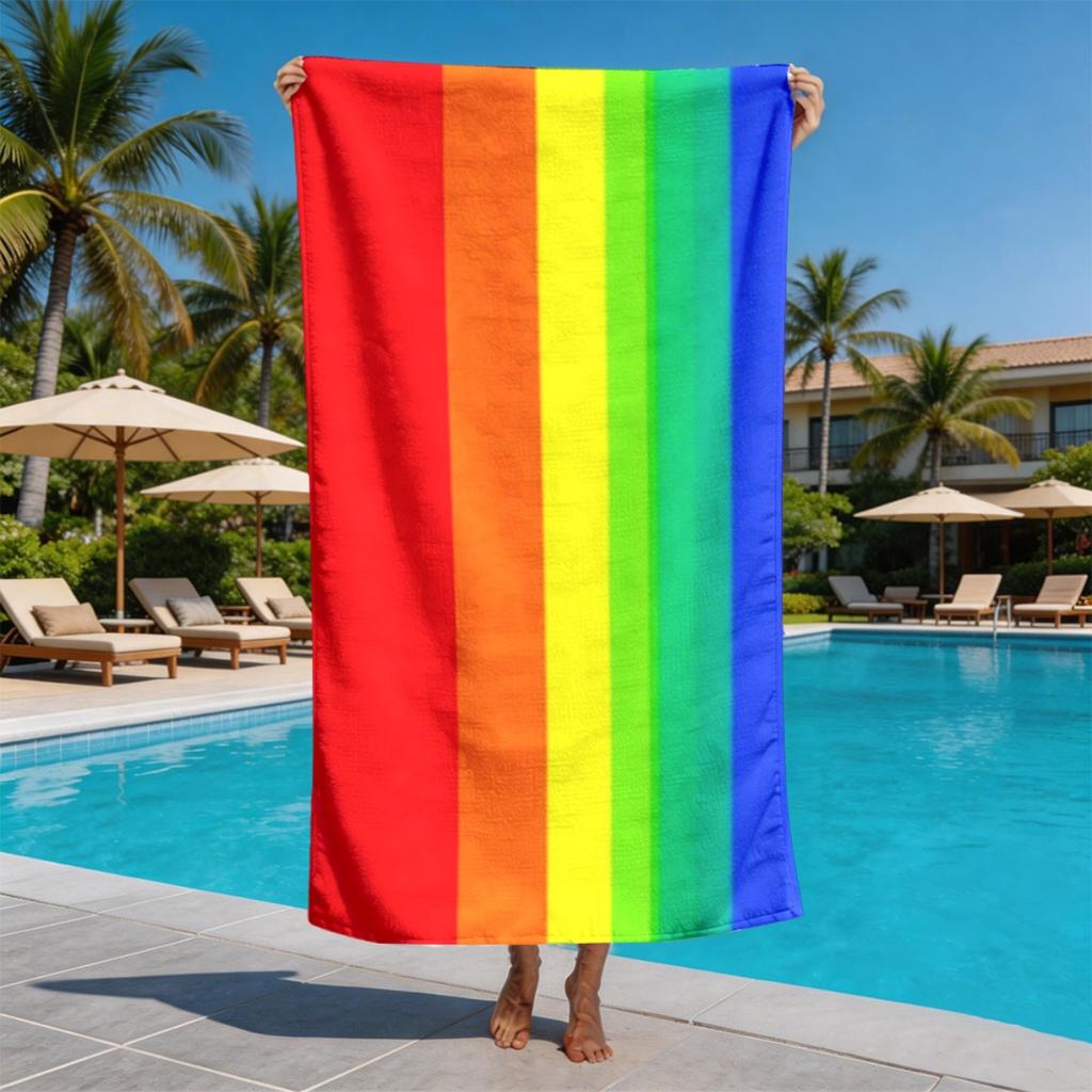 L'asciugamano da spiaggia in microfibra di poliestere a tema strisce arcobaleno è altamente assorbente, adatto per nuotare e per le uscite in spiaggia