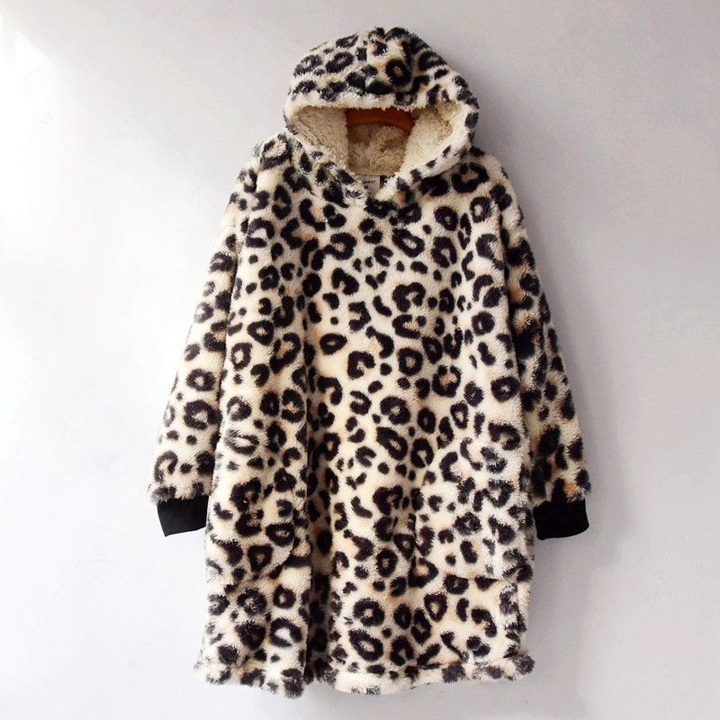 

Экспортная женская леопардовая плюшевая утолщенная ночная рубашка с капюшоном, зимняя свободная коралловая флисовая домашняя одежда, топы можно носить на улице Yellow leopard print Bust size 128cm