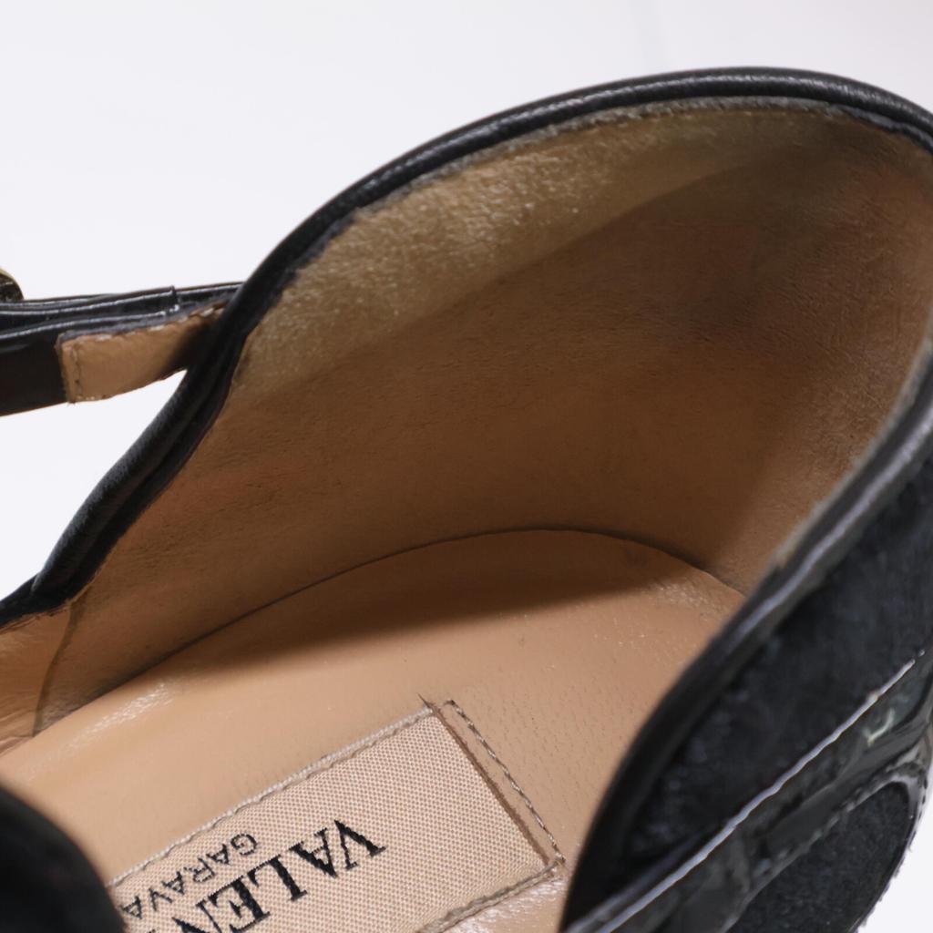 Valentino Garavani Velour Booties shoes 36 blackUsed