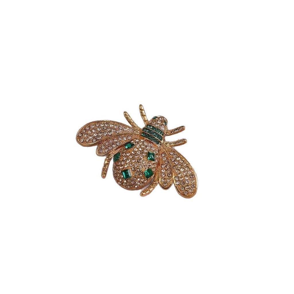 Vintage Rhinestone Bee Brooch: Elegant Lapel Pin for Cardigans and Collars