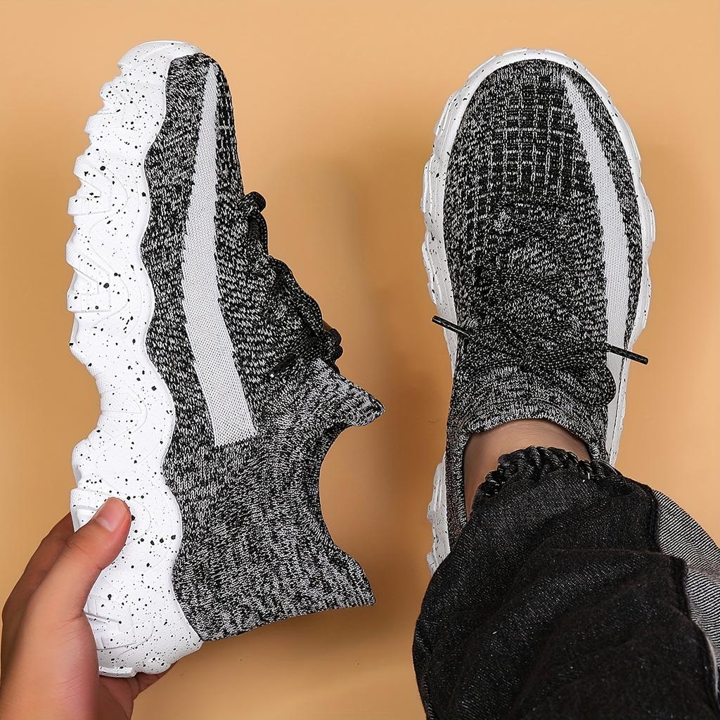 Men'S Casual Sneakers  Breathable Knit Upper Geometric Pattern Lace-Up Closure Durable Rubber Sole Comfortable Fabric Lining for Spring Sports