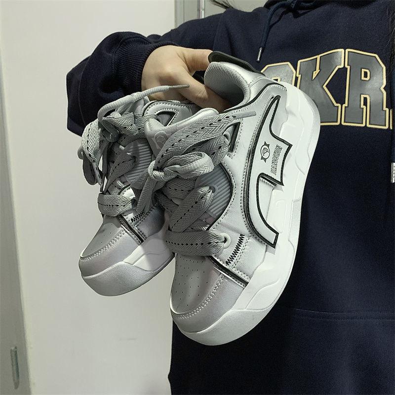 

Korean version of thick soles to increase the height of couples for men and women casual dad shoes trend Korean version of popular versatile student n 44