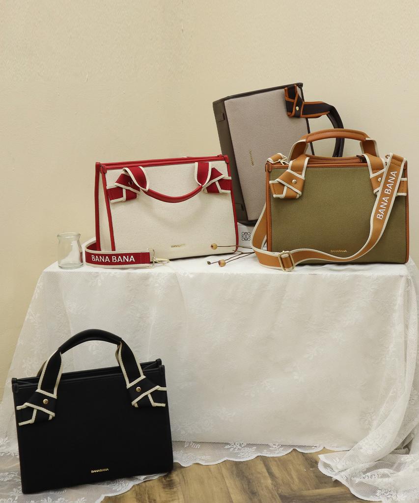 Banabana Ruby Canvas A Tote & Crossbody Bag