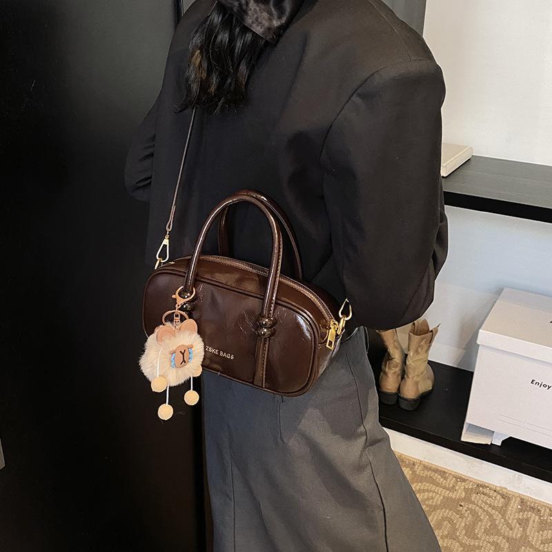Fashion Trendy Hand Carry Small Square Bag 2025 Winter New Retro Niche Simple Casual Commuter Messenger Bag