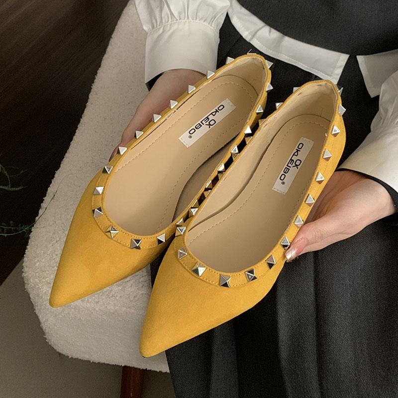 Fashion Pointed Toe Footwear Slip On Flats Shoes For Ladies 2025 New Summer Spring Female Shallow Flock Women Flats With Rivet Shoes