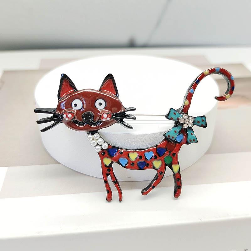 Vintage Pearl Cartoon Cat Enamel Brooch for Women - High-End Corsage Pin