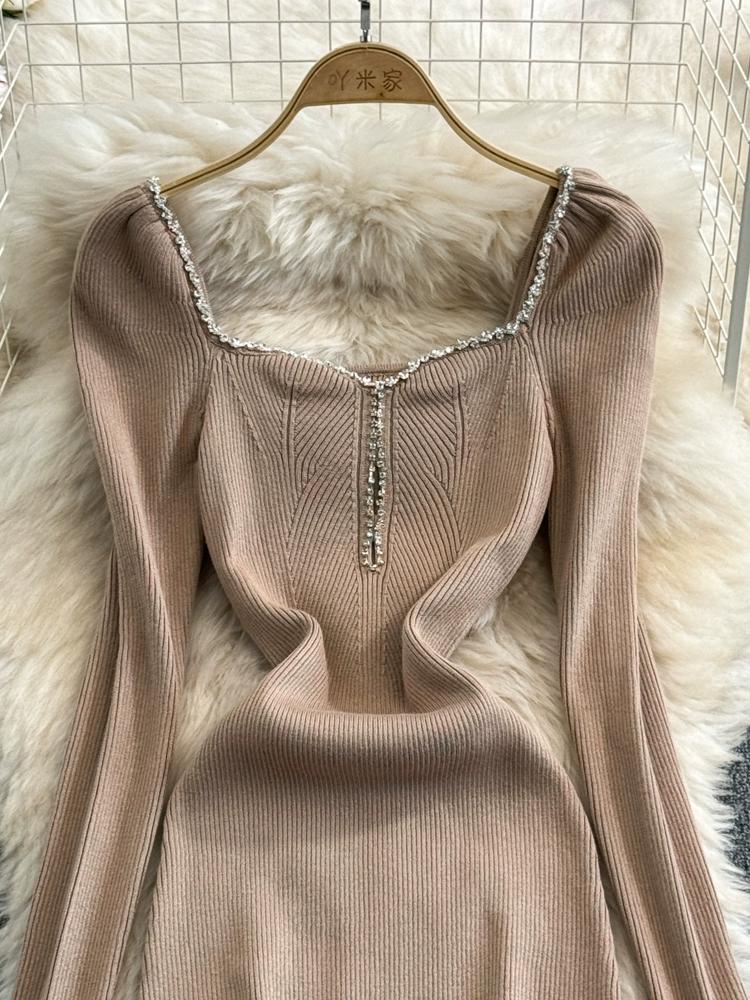 Осенне-зимнее платье с длинными рукавами — фото 18