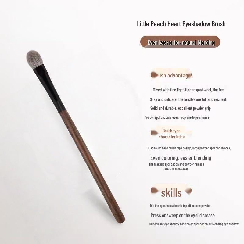 Snow Fox Hair Makeup Brush: Large Eyeshadow Blending Brush for Base Color Application
