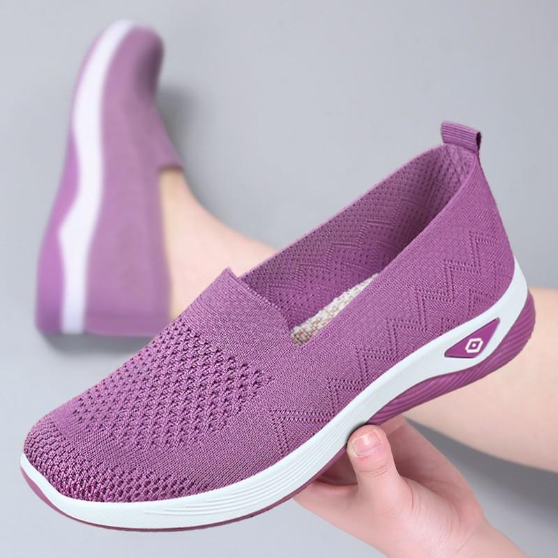

Women s shoes, new fly-woven breathable casual shoes, one-pedal mother shoes, old Beijing cloth shoes, flat-soled versatile single shoes 36