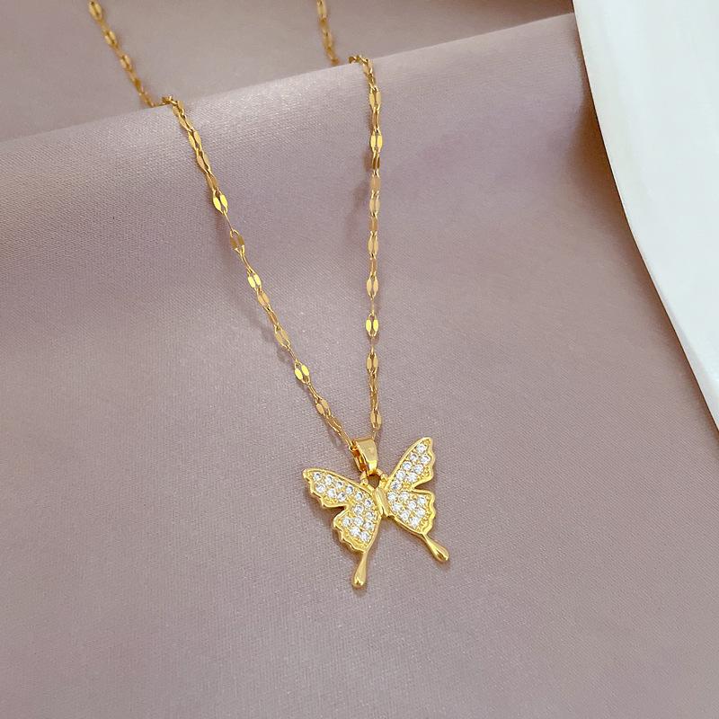 Light Luxury Temperament Gorgeous Butterfly Mascot Necklace Female Versatile Collarbone Chain Titanium Steel Chain