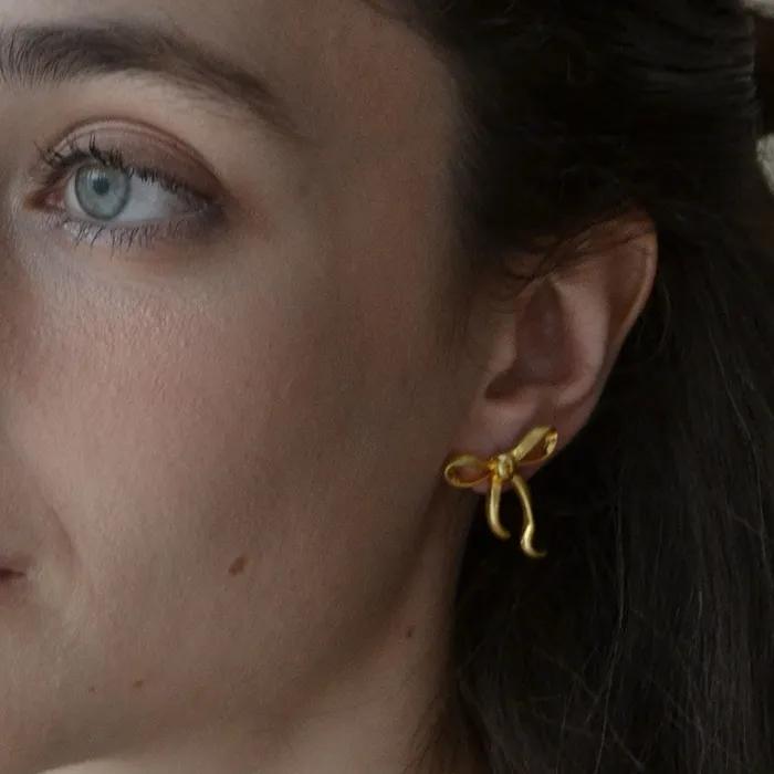 Ribbon tie earring