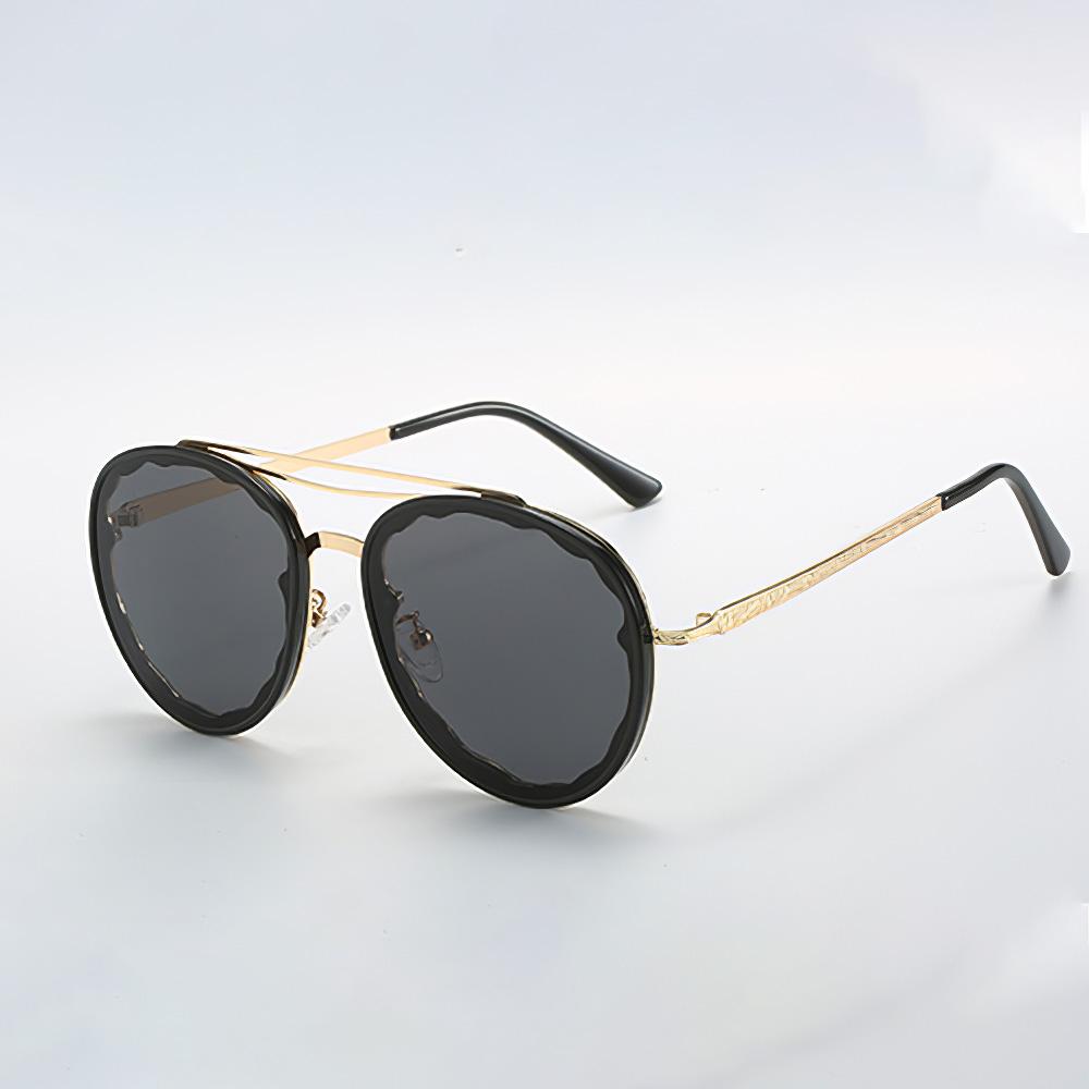 Vintage Sunglasses For Women Fashionable Modern Wavy Frame Semi Transparent Gradient Lens Golden Decorative Glasses Women