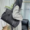 Women's Large-capacity Portable Outing Travel Bag Fashionable Foreign Style Diamond Grid Shoulder Fitness Luggage Bag
