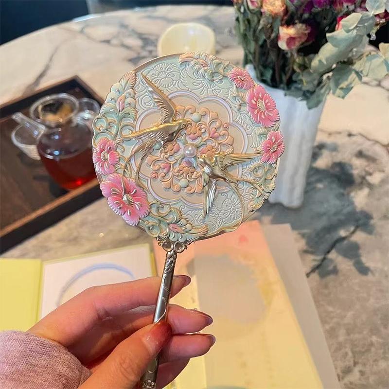 1Pcs Bird Metal Makeup Mirror Emboss Flower Pattern Cosmetic Mirror Exquisite Portable Chinese-Style Makeup Mirror