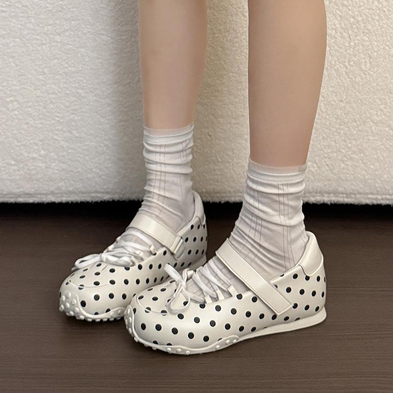inner height increase cm polka dot ballet style single shoes autumn and winter new super fire with skirt German training shoes Mary Jane shoes