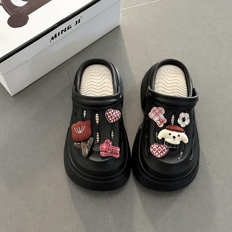 Casual thick-soled sandals increase height and show thinness, hole shoes, women's summer cute cartoon outer wear, home comfortable bag head slippers