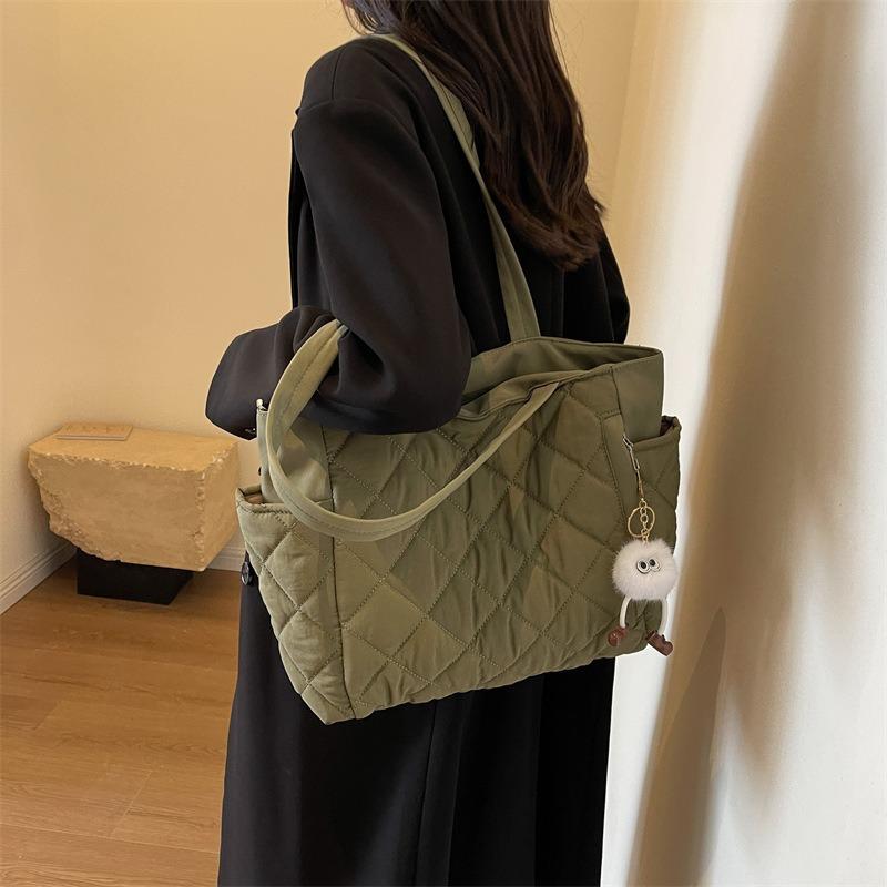 Autumn and Winter New Simple and Large-capacity Women's Messenger Bag, Light Casual Texture Fashion Cotton Clothes, Diamond Tote Bag