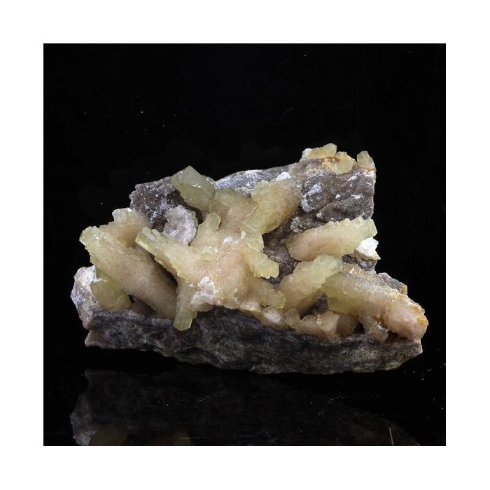 Pierres et Minéraux. Calcite. 289.0 ct. Luzy, Nièvre, France.