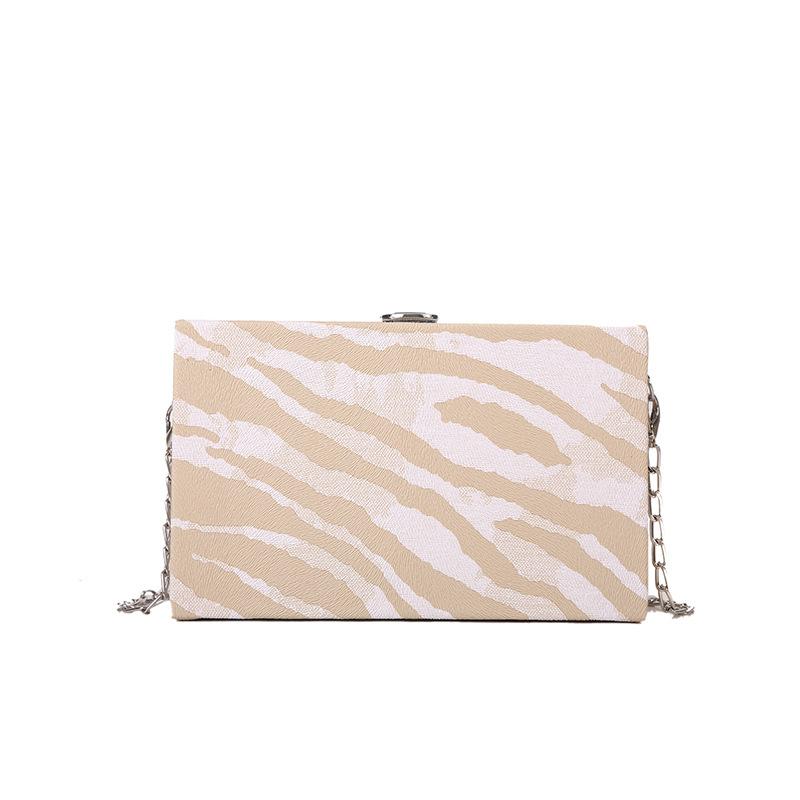 

Elegant Messenger Bag In Soft Leather For Ladies By Famous Designer With Classic Popular Design Durable Bag