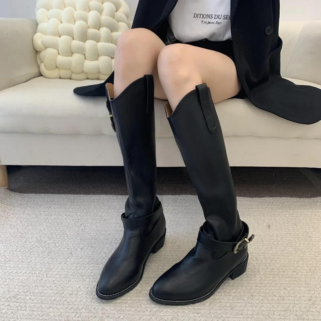 Klamra Paska Gruby Obcas Westerny Długie Kozaki 2024 Styl Brytyjski Szpiczasty Nosek Średni Obcas Kozaki Rycerskie Modne Wszechstronne Damskie Buty