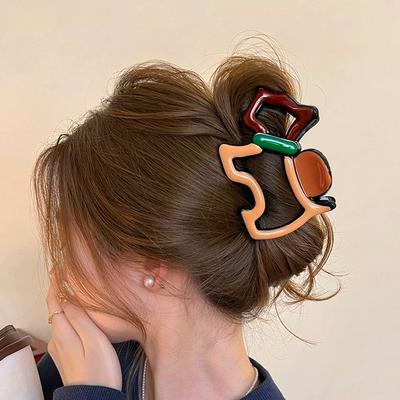 1Pc Grab Clip Creative Hollow Out Cute Hair Claw Female Hair Clip Colorful Plastic Cartoon Dog Shape