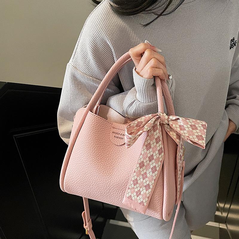 This year's popular bag 2025 new trendy Japanese and Korean small bag women's bag simple bucket bag shoulder bag crossbody portable