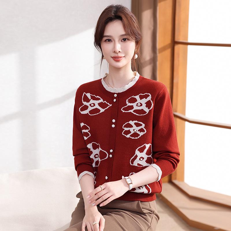Elegant Spring Knit Top for Middle-Aged Women: New 2026 Style for Moms