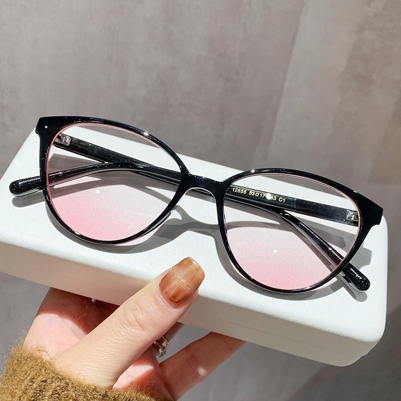 Stylish Cat Eye Gradient Sunglasses: Unisex Light Ins Street Style.