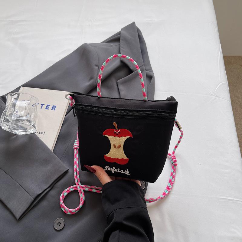 Japanese Embroidery Cute Apple Square Bag Girl 2025 Summer New Mobile Phone Bag Commuter Shoulder Messenger Bag