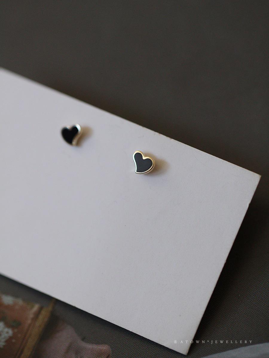 14K Gold-Plated Black Enamel Heart Stud Earrings for Women 925 Silver