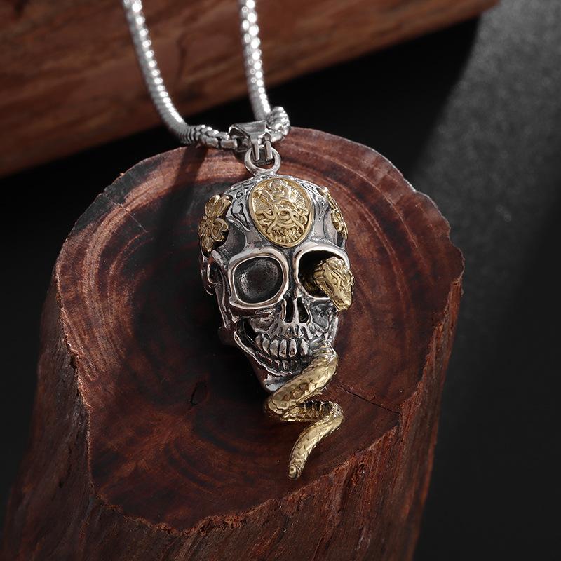 Hot Skull Snake Wrapped Necklace Personality Dark Hip-hop Hipster Accessories Brand Skull Pendant Brainless.