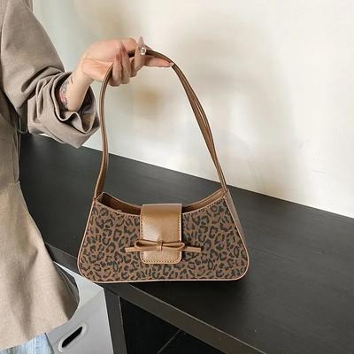 Small Leopard Print Bag for Women  New Winter Fashion 4  Versatile  Retro Shoulder Bag  Niche  Displacement Bag