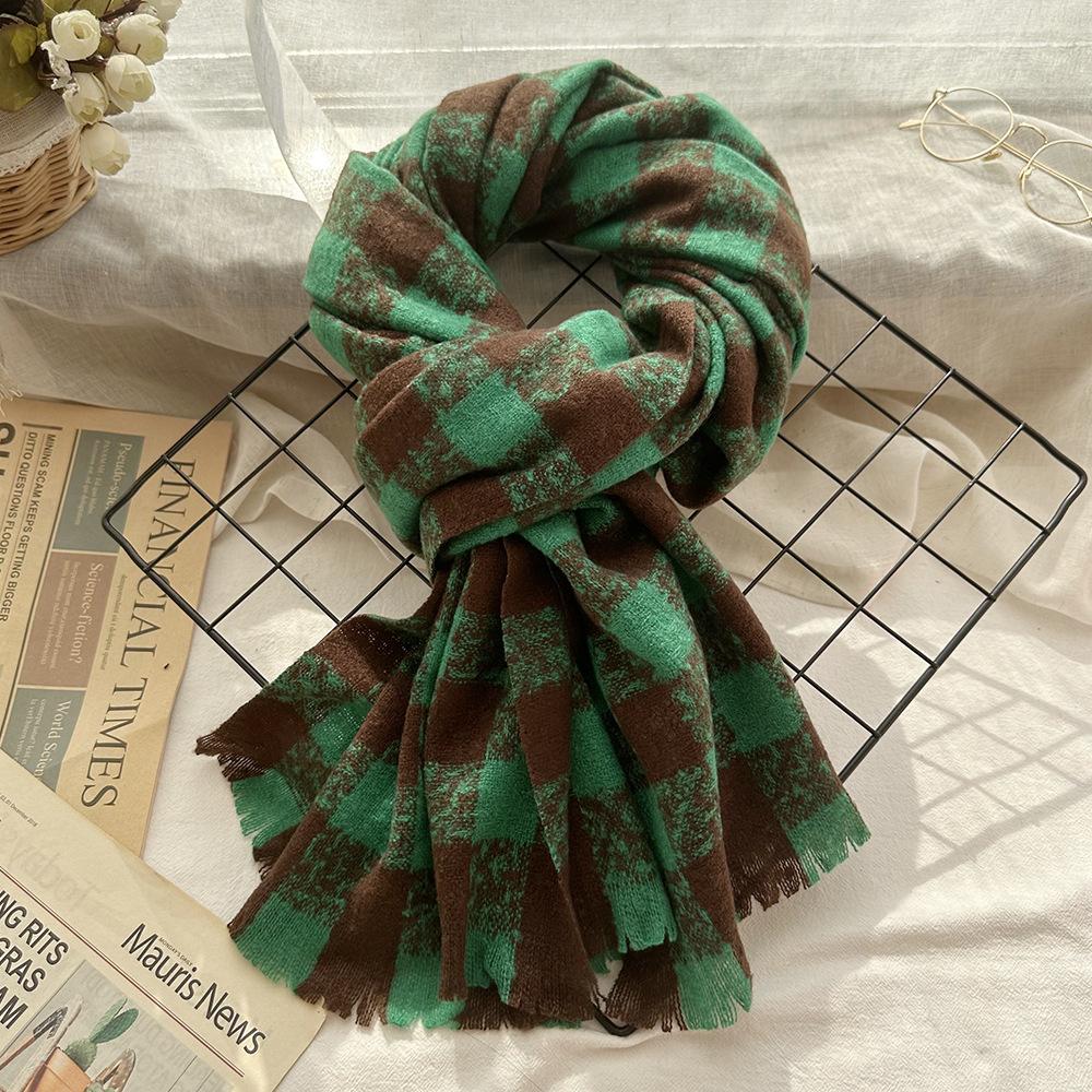 

Winter models are out of season, new Christmas plaid scarves, women s warm imitation cashmere shawls, advanced students