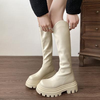Einfache schwarze V-Ausschnitt-Stiefel mit dicker Sohle für Damen, neue Herbstkollektion 2025, kleine hohe Reiterstiefel