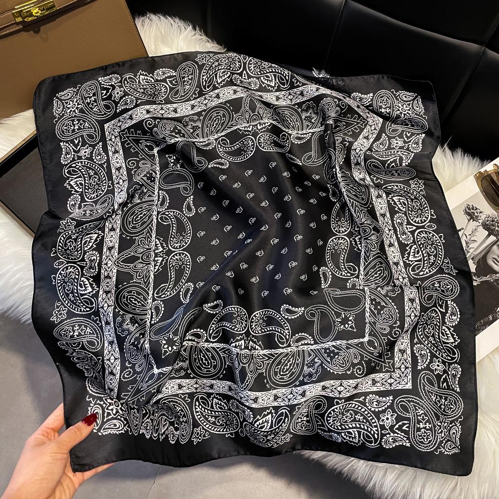Neue 70*70cm Silk Satin Haar Schal Frauen Taschentuch Gedruckt Weibliche Quadratischen Kopf Bandana Kleinen Hals Schalldämpfer hijab Dame Mädchen